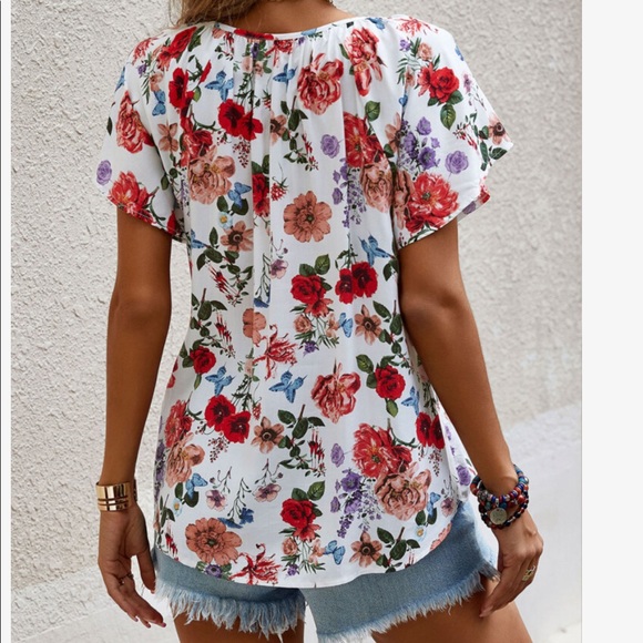 Floral Print Butterfly Flutter Top Blouse - Picture 3 of 6